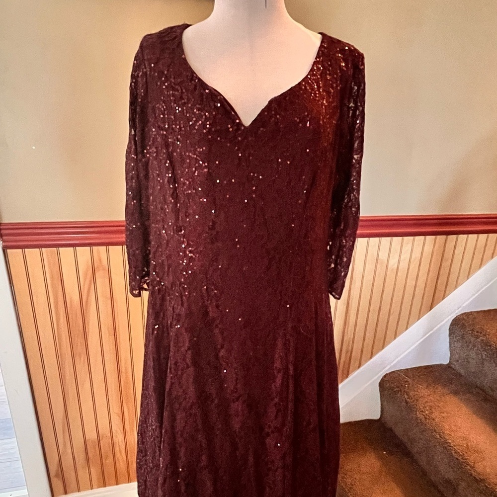Preowned purple sequined lace tea length dress size 14W